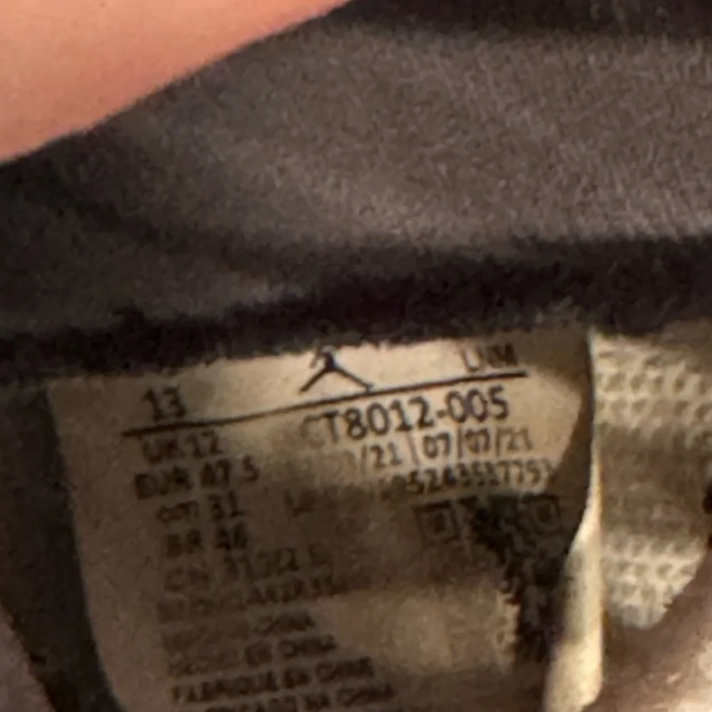 Jordan 11 Cool Grey - Picture 9 of 9